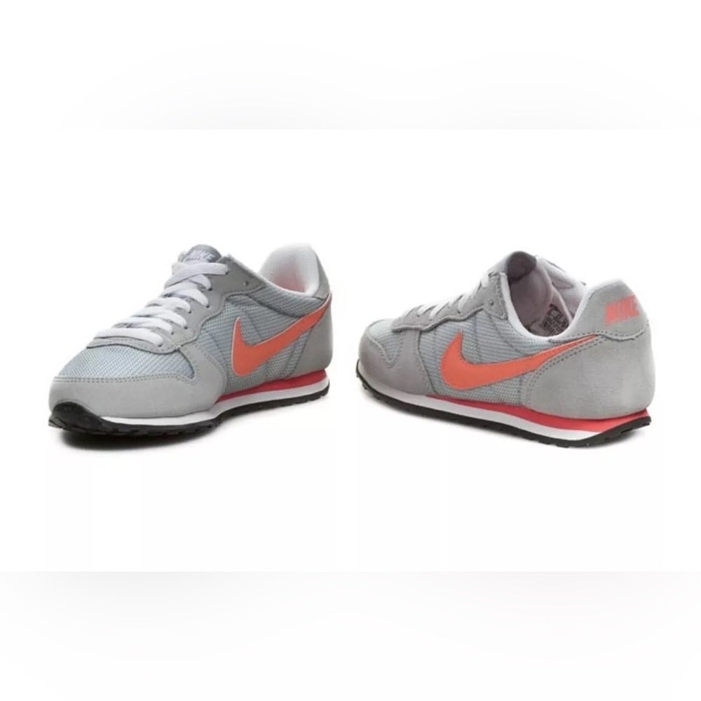 Women’s Nike Genicco SZ 8.5